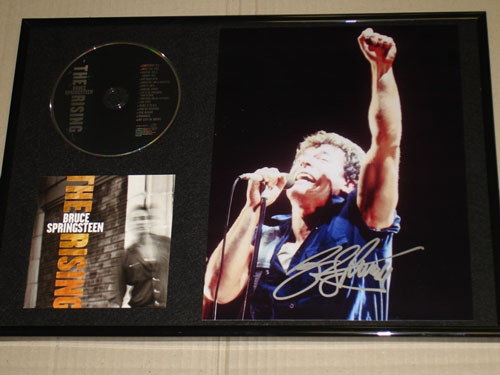 BRUCE SPRINGSTEEN Autograph Live Guitar Photo HAND SIGNED Frame