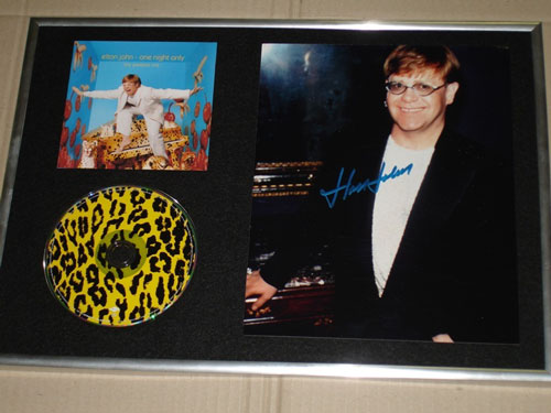 ELTON JOHN FULLY HAND SIGNED New Era Autograph Photo CD Frame